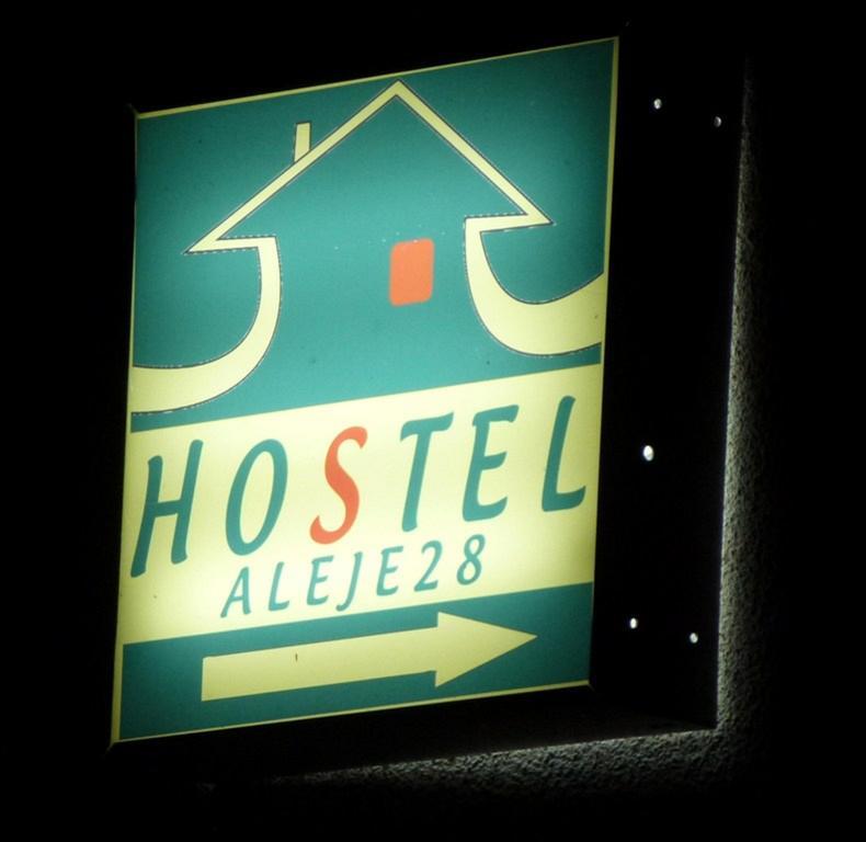 Hostel Aleje 28 Krakau Exterior foto