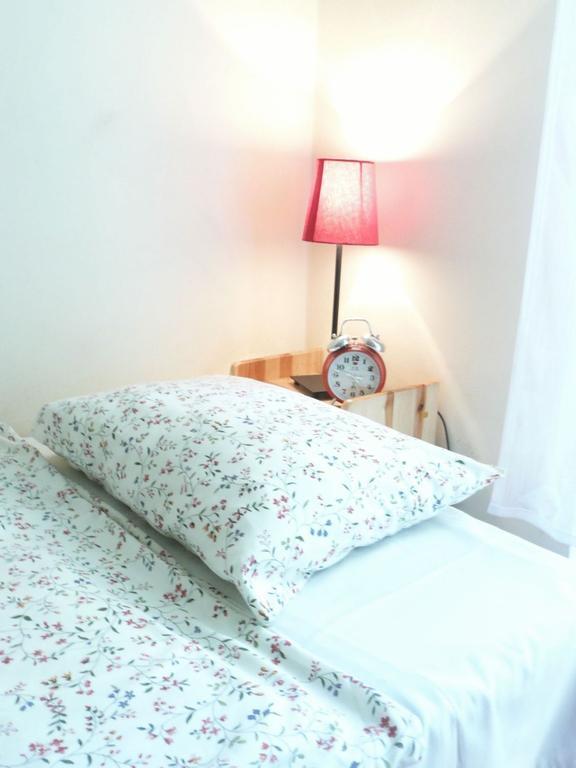 Hostel Aleje 28 Krakau Zimmer foto